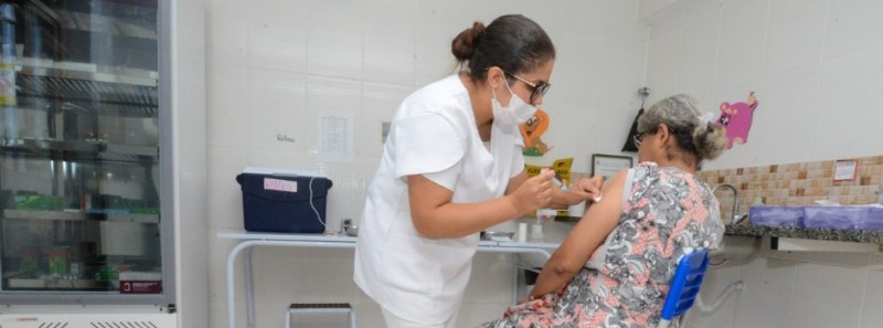 Só 39% da população acima de 40 anos recebeu a segunda dose de reforço contra covid