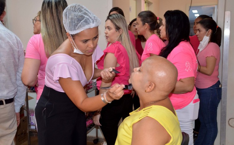 Saúde realiza café da manhã especial para pacientes oncológicos do HGP