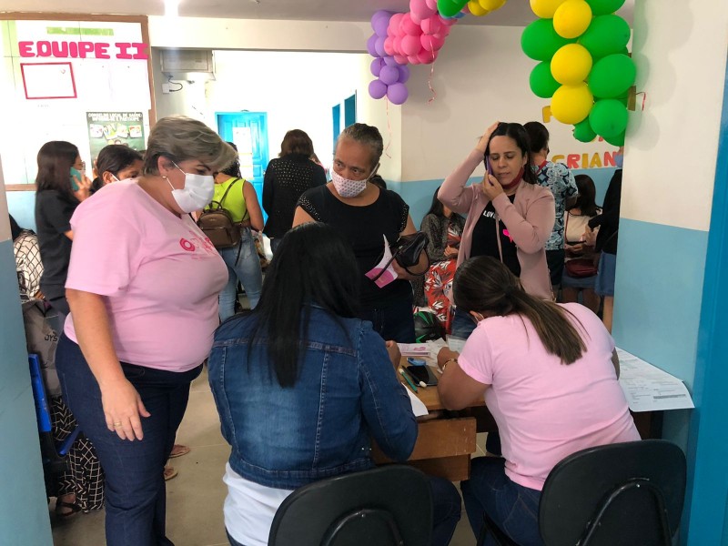 Unidades de saúde e serviços especializados ampliam oferta de consultas para mulheres no mês de combate ao câncer de mama
