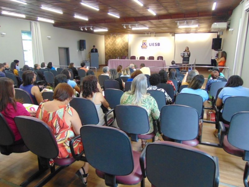 Smed promove Encontro Regional de Acompanhamento Escolar em parceria com o Programa Educar Pra Valer