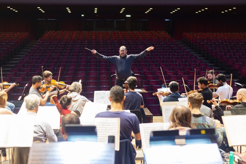 Orquestra Sinfônica do Paraná apresenta no domingo a Quinta Sinfonia de Bruckner no Guairão