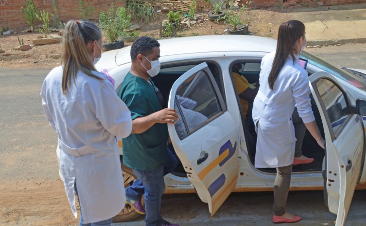 Mais de 150 pacientes do HGP recebem tratamento médico em casa