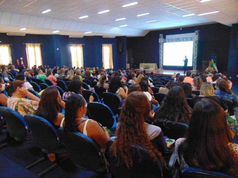 Com auditório lotado, Smed encerra 1º Congresso de Gestão de Pessoas