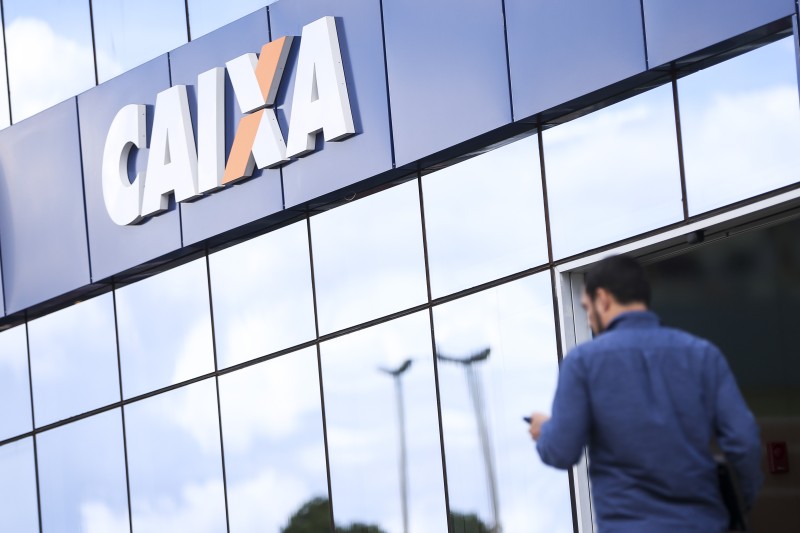 TCU dá 24 horas para Caixa explicar consignado do Auxílio Brasil