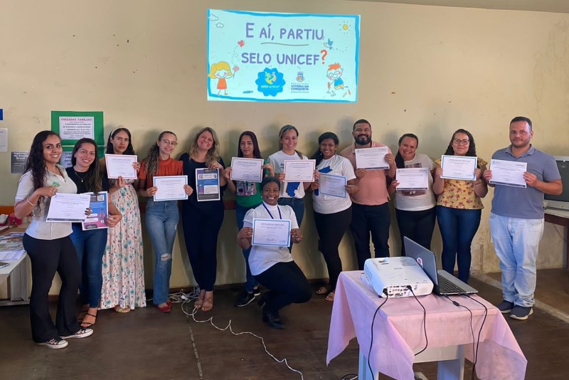 Equipe do Cras Pedrinhas recebe certificados e atualiza informações sobre metas estabelecidas pelo Unicef