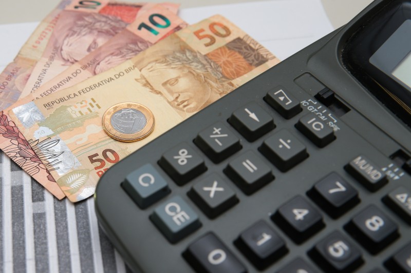 Contas públicas têm superávit de R$ 10,7 bilhões em setembro