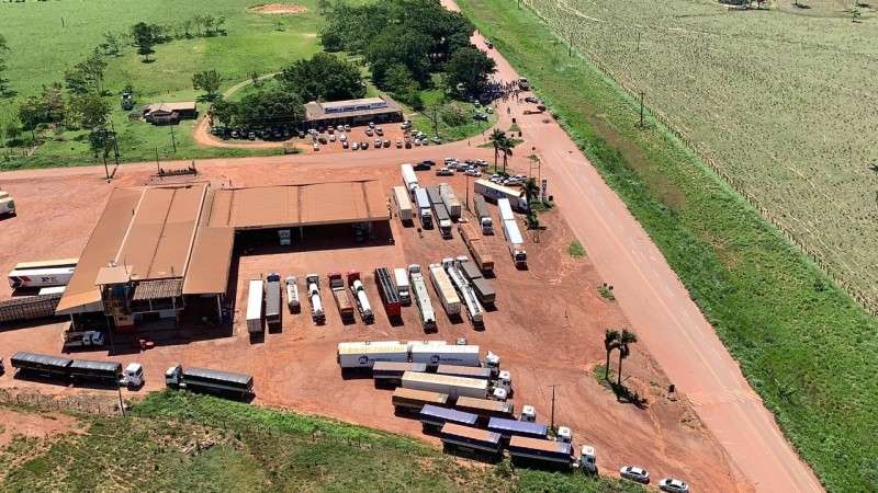 Manifestação de Acrelândia se dissipa, bloqueio no Alto Acre acaba e PM de Rondônia apoiará PRF com o Choque na Vila Extrema