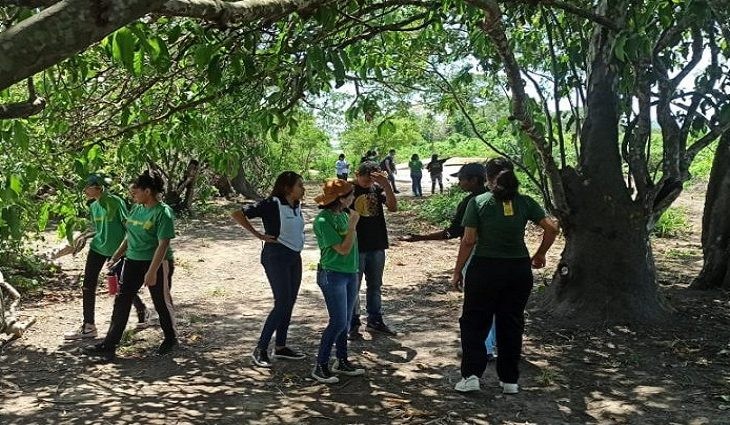 Estudantes da EE Júlia Gonçalves Passarinho visitam APA Baía Negra e dialogam sobre preservação