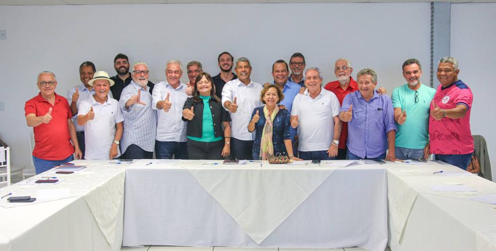 Governador eleito da Bahia, Jerônimo (PT) se reúne com deputados federais. 