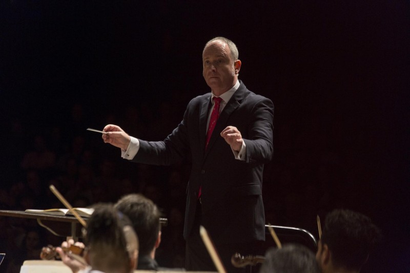 Orquestra Sinfônica do Paraná se apresenta no domingo com peças de Mozart e Brahms