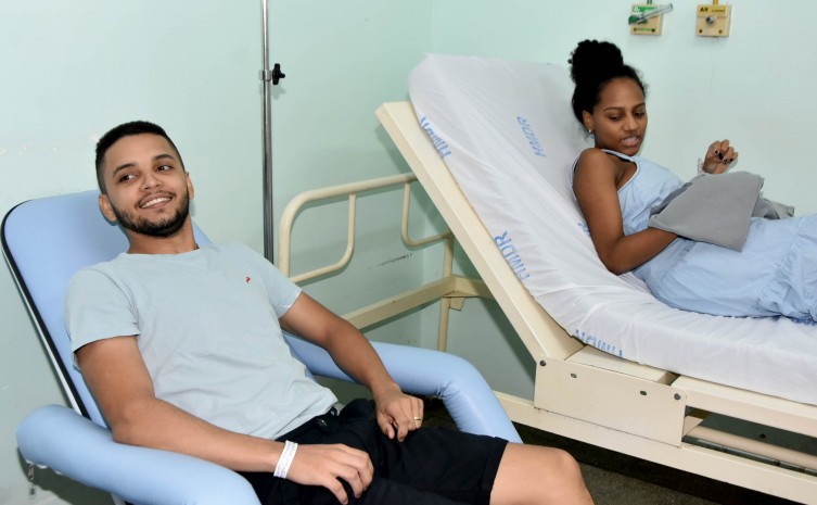 Hospital e Maternidade Dona Regina recebe mobiliário para comodidade das usuárias