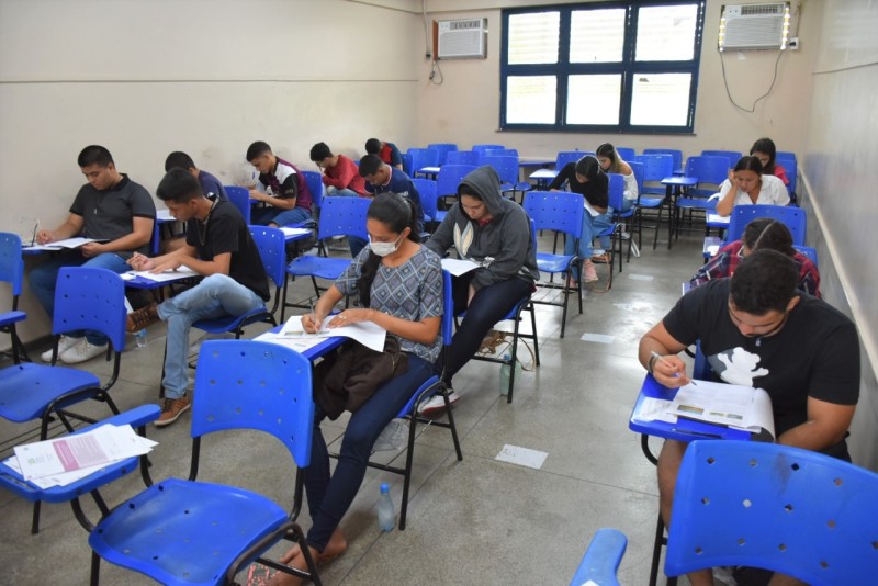 Segundo e último dia de prova do Vestibular 2022, acesso 2023, da UEA é finalizado de forma tranquila