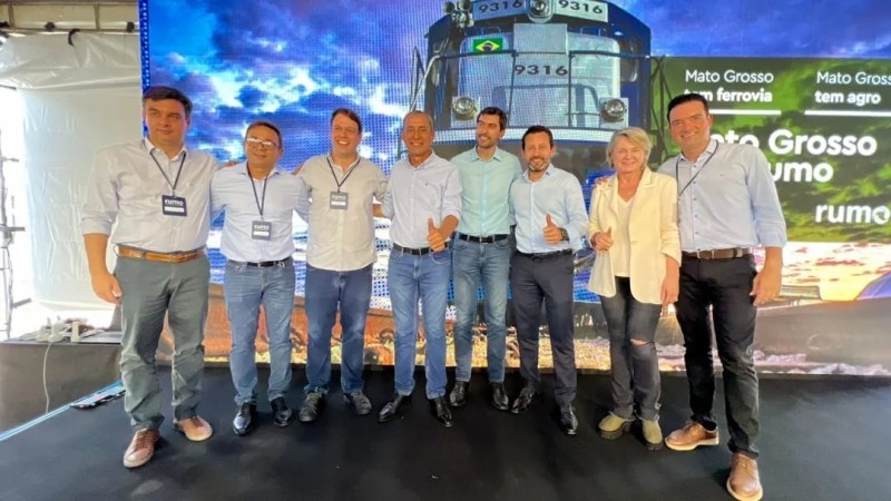 Miguel Vaz participa de evento que marca início da construção da 1ª Ferrovia Estadual