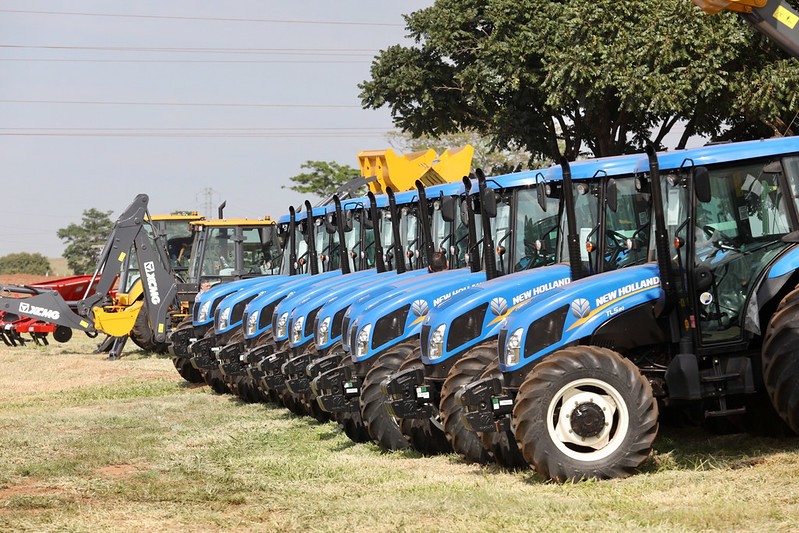 SP entrega 186 veículos e equipamentos agrícolas na região de São José do Rio Preto