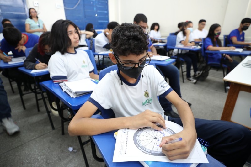 Orientação Profissional: Projeto-piloto direciona estudantes sobre escolha de profissões