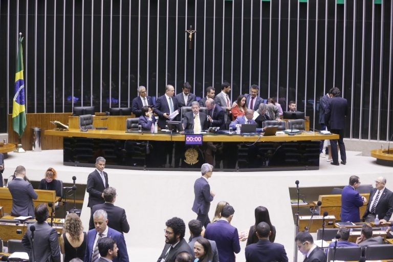 Câmara aprova acordos internacionais nas áreas de segurança e tributação; acompanhe