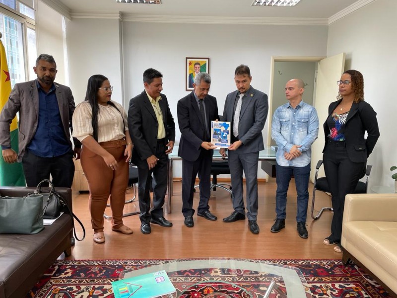 Em Brasília, governo do Acre e prefeitura de Xapuri tratam de sistema de videomonitoramento do município