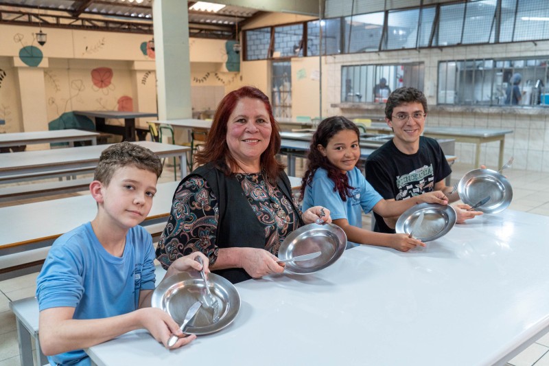 Escola da rede estadual luta contra o desperdício de alimentos dentro e fora da sala de aula