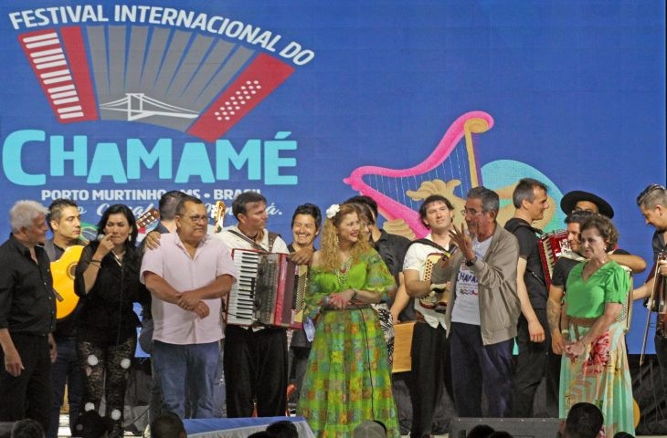 Festival do Chamamé de Porto Murtinho cultua a música raiz e movimenta economia da cidade