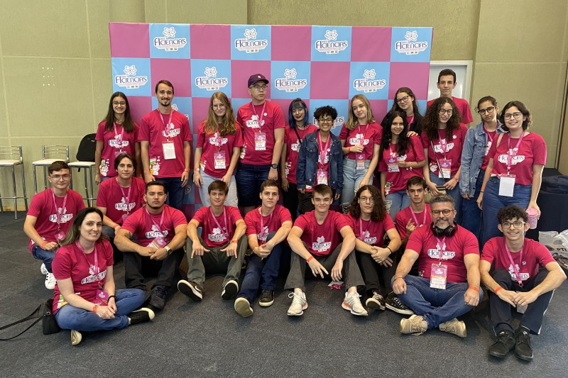 Alunos da rede estadual recebem prêmios por projetos científicos apresentados na FIciencias
