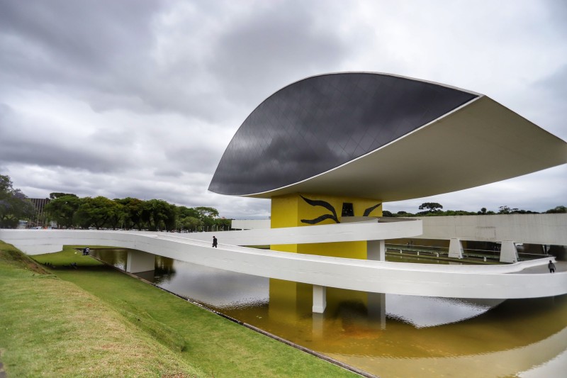 MON gratuito, novas exposições e consciência negra são destaques da programação