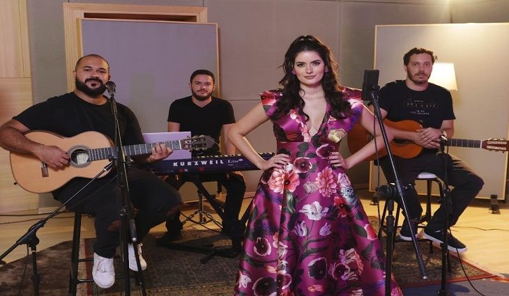 Som da Concha do próximo domingo terá performance elétrica de Franke e MPB de Renata Sena
