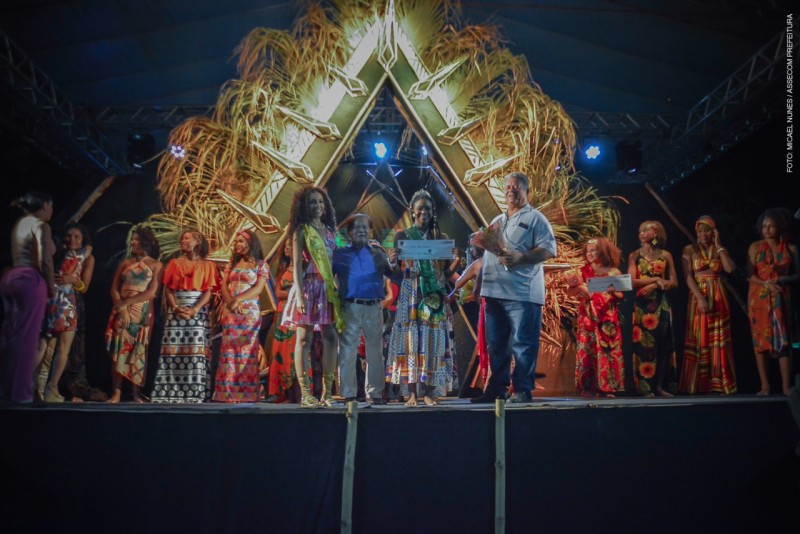 Maria Cristina Vicente vence Concurso Municipal Beleza Negra 2022