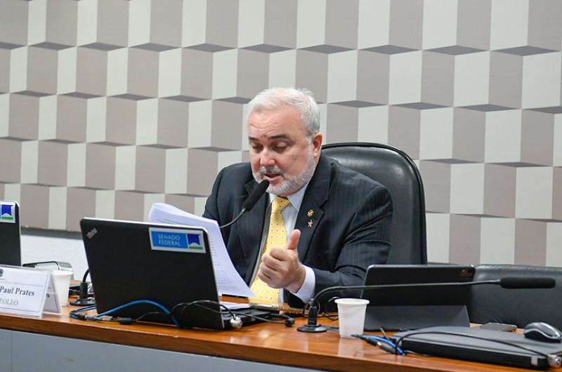 CCT debate criação da política de educação digital