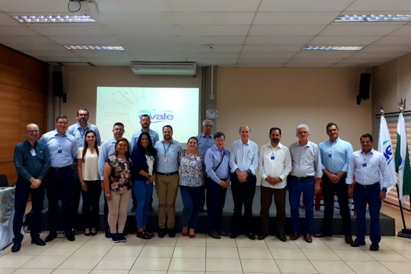 Embaixadores conhecem a capacidade produtiva da agroindústria paranaense