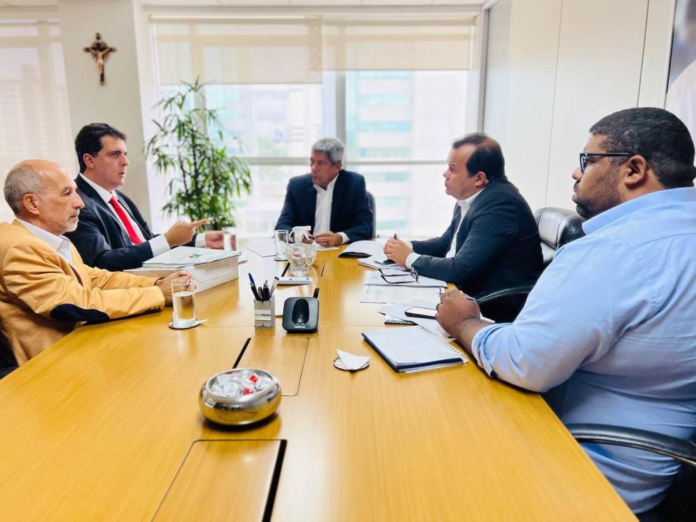 Jerônimo assume compromisso de aprofundar relação com Defensoria Pública.