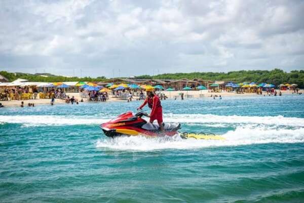 Confira as dicas de segurança para todos que frequentam as praias