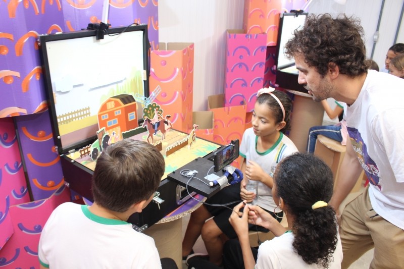 Exposição “Maleta Mágica” chega a Lucas do Rio Verde com projeto de cinema de animação