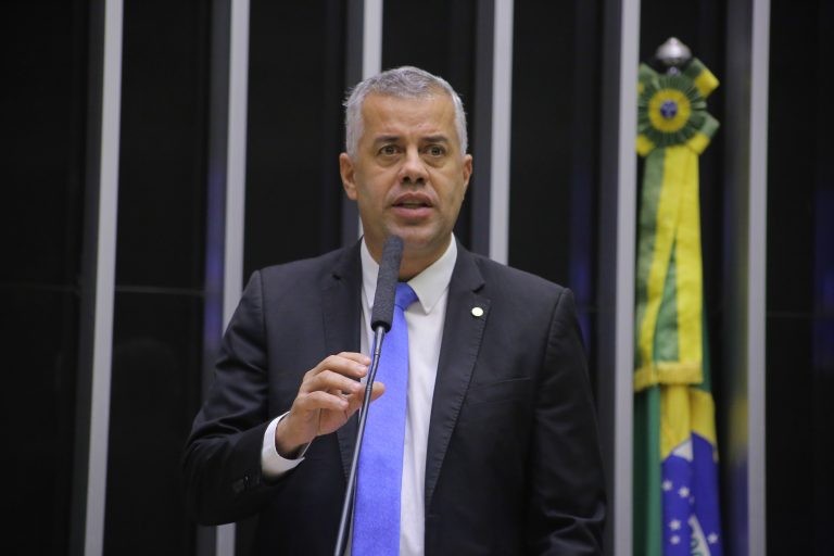 Comissão aprova projeto que facilita exploração florestal em pequena propriedade familiar