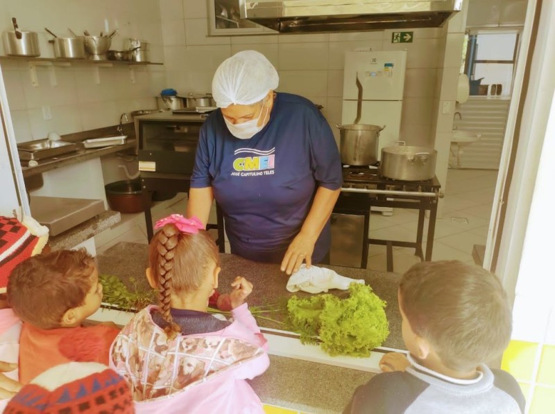 Educan, projeto de alimentação escolar da rede municipal, é destaque em avaliação promovida pela Opas/OMS