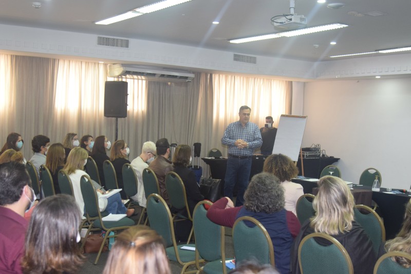 Gestores da área de saúde discutem fortalecimento de programas no Estado