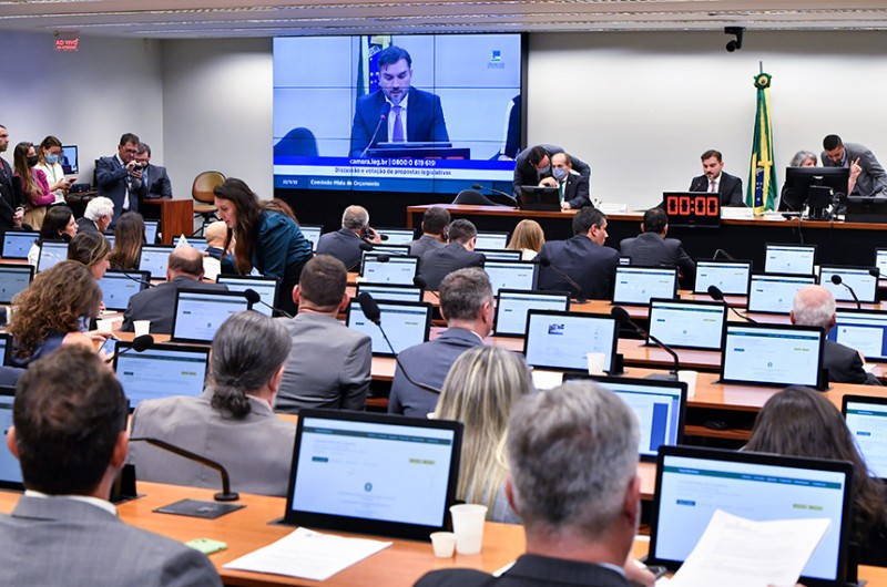 CMO vota projetos de liberação de crédito