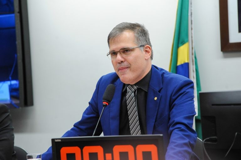 Comissão de Defesa do Consumidor adia audiência sobre fechamento de agências dos Correios