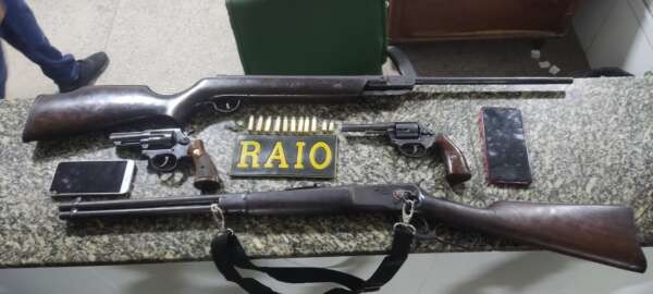 Cinco homens em posse de quatro armas de fogo são capturados pela PMCE em Ubajara