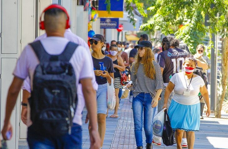 Disponíveis para saque, salários de novembro injetam R$ 403 milhões na economia
