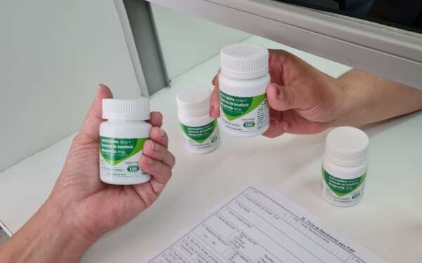 População com HIV/aids tem assistência em 34 unidades de saúde em Fortaleza e no Interior