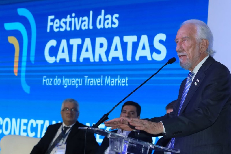 Atrativos turísticos do Paraná são destaque de feira internacional em Foz do Iguaçu