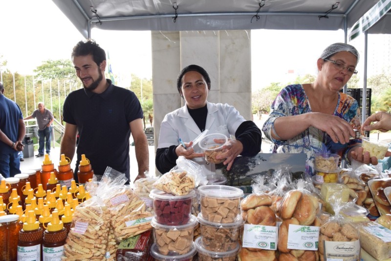 Feira da Agricultura Familiar integra programação dos 74 anos da Emater-MG