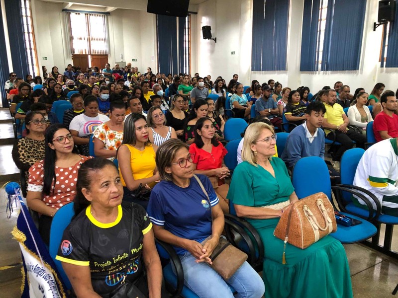 Estudantes da rede estadual de Itacoatiara participam do projeto Infinitos Mundos da Educação Inclusiva