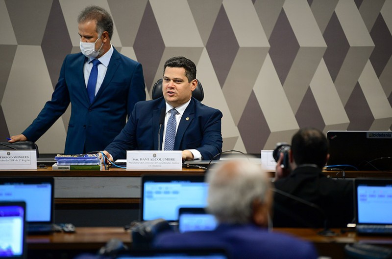 PEC da Transição está na pauta da CCJ desta terça-feira
