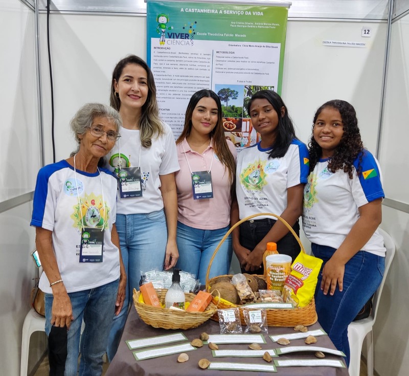 Alunos da Educação de Jovens e Adultos apresentam pesquisas na Viver Ciência 2022