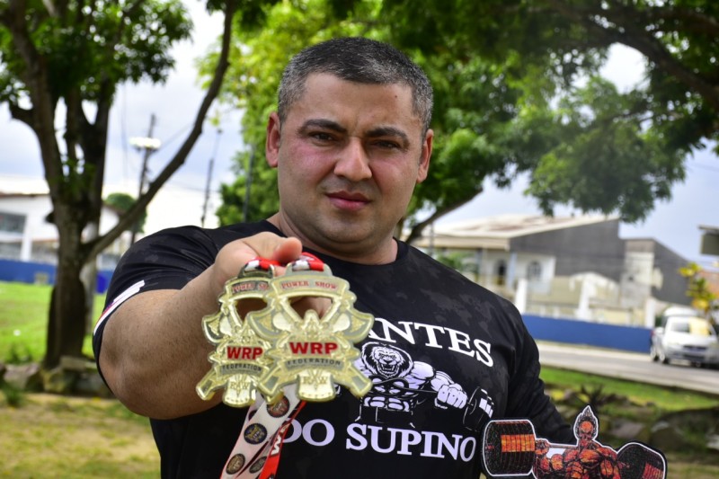Atleta amazonense é medalha de ouro no Campeonato Brasileiro de Powerlifting, no Paraná