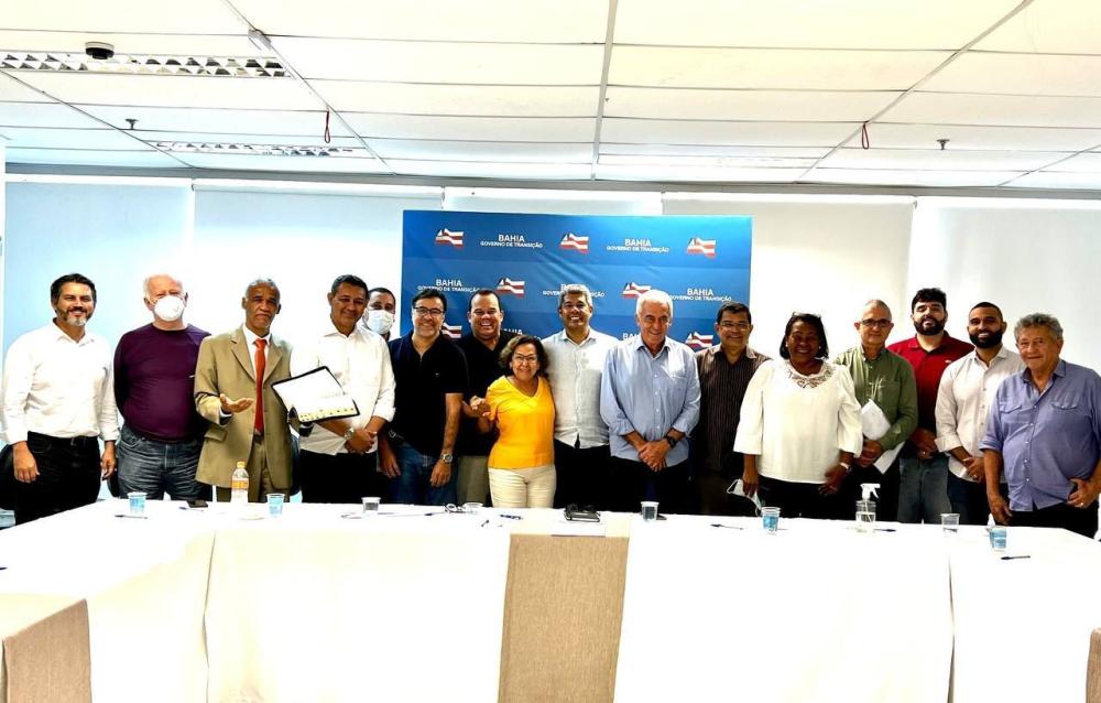Jerônimo reúne partidos aliados para debater reforma administrativa e planejamento dos primeiros meses de Governo.