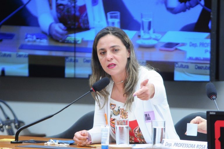 Comissão de Trabalho aprova proposta que atualiza a Lei dos Arquivos