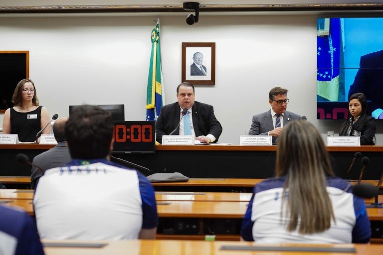 Especialistas reconhecem importância de bolsas de estudos por mérito esportivo