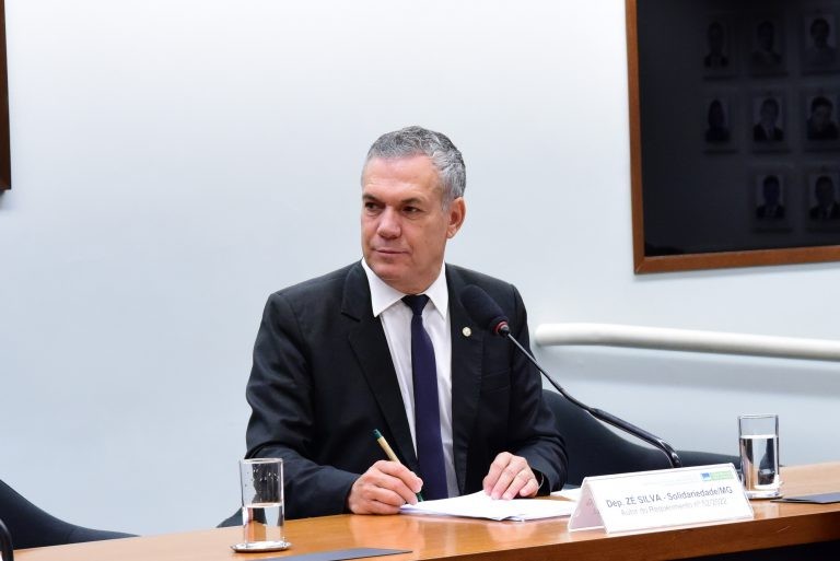Consumidor deve ser informado sobre presença de produto lácteo modificado, alertam especialistas